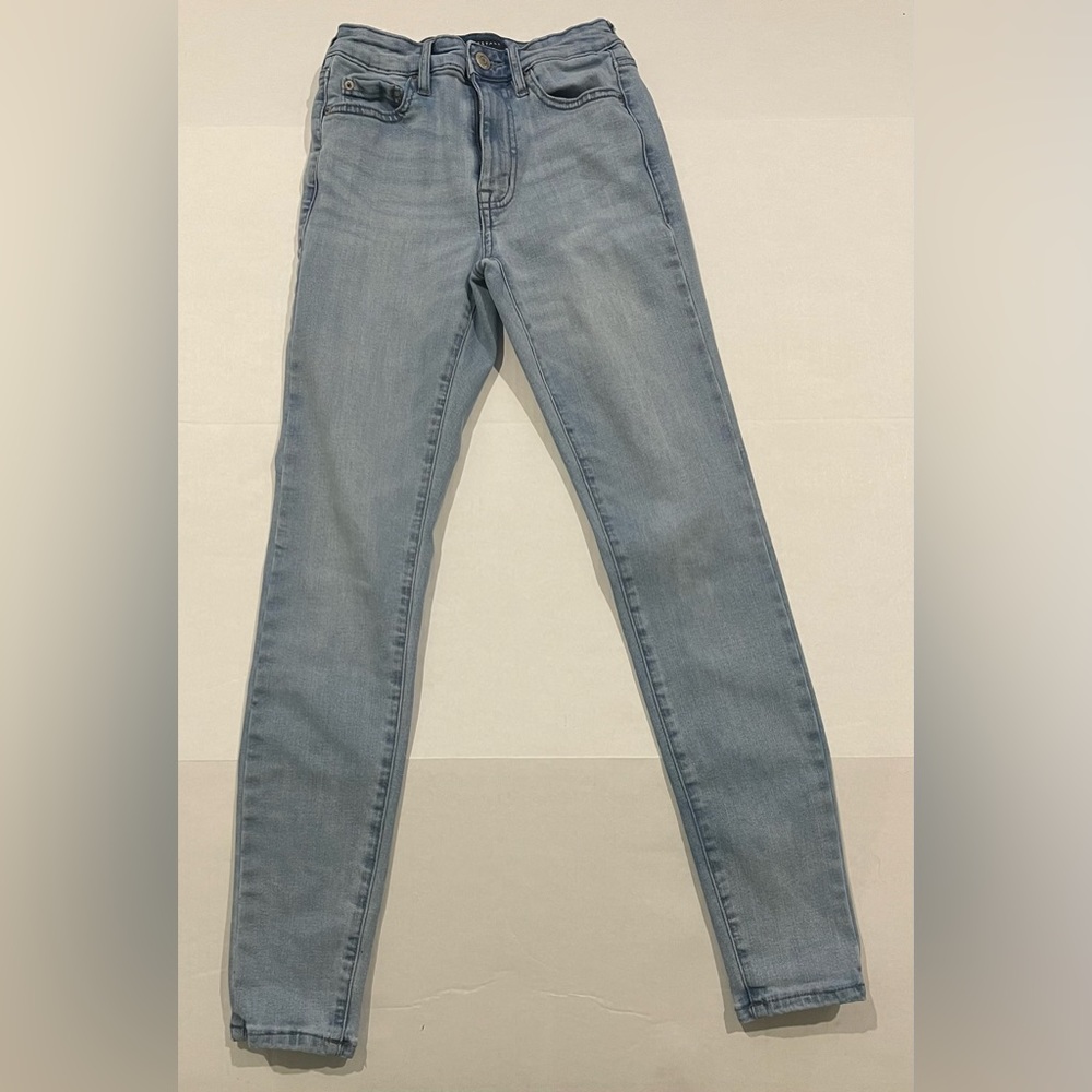 Women’s size 2 Aeropostale High Rise Jegging